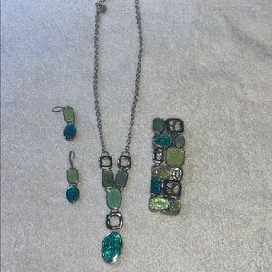 Elegant Silver and Green Jewelry Set